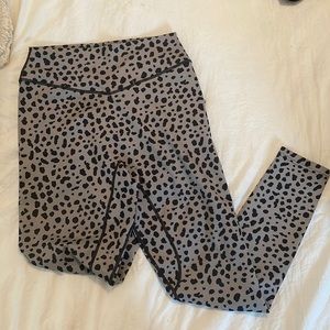 Balance Athletica Ascend Snow Leopard leggings
